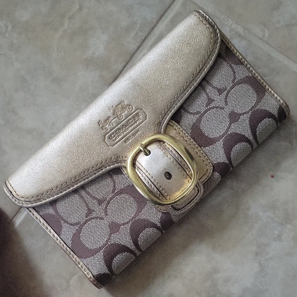 Vintage Coach Y2K Soho Metallic Gold Signature Buckle Slim Envelope Wallet Set